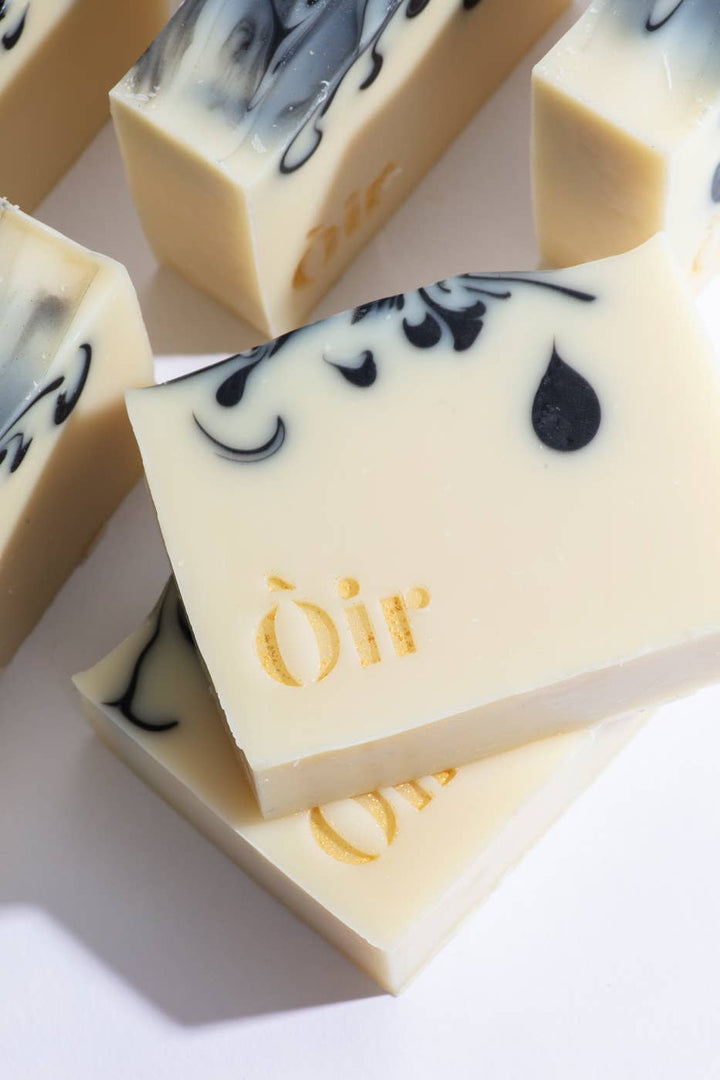 Cedarwood, clary sage, rose geranium, vetiver soap