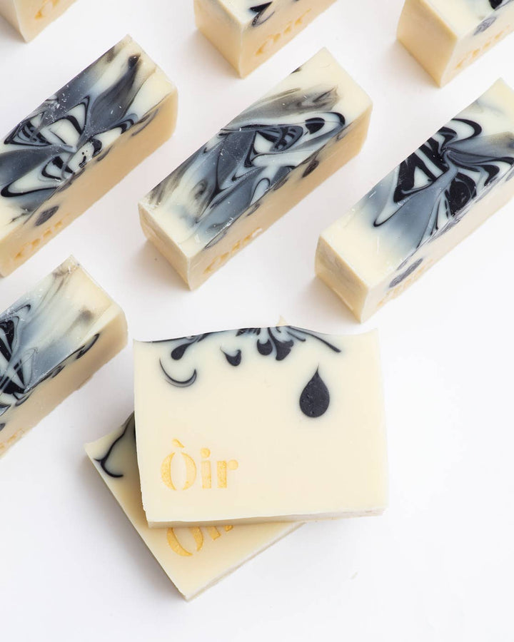 Cedarwood, clary sage, rose geranium, vetiver soap